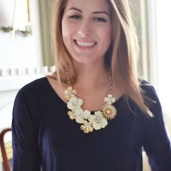 stella & dot ~ bloom statement necklace ~ handpainted ~ retired floralโvintage - Picture 3 of 8